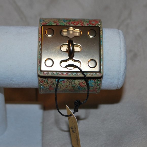 NWT Patricia Nash Fleuriste Leather Cuff Bracelet - Coral Bloom (MATCHING ITEMS) - Picture 2 of 11